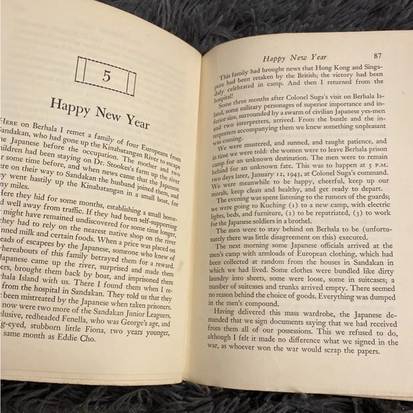 “Three Came Home” Vintage book - Picture 8 of 8